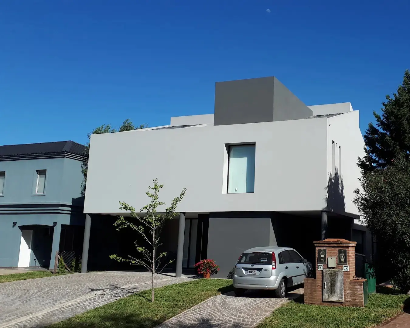 Casa moderna de alta calidad construida por Wimag SRL en Argentina - Arquitectura residencial de lujo