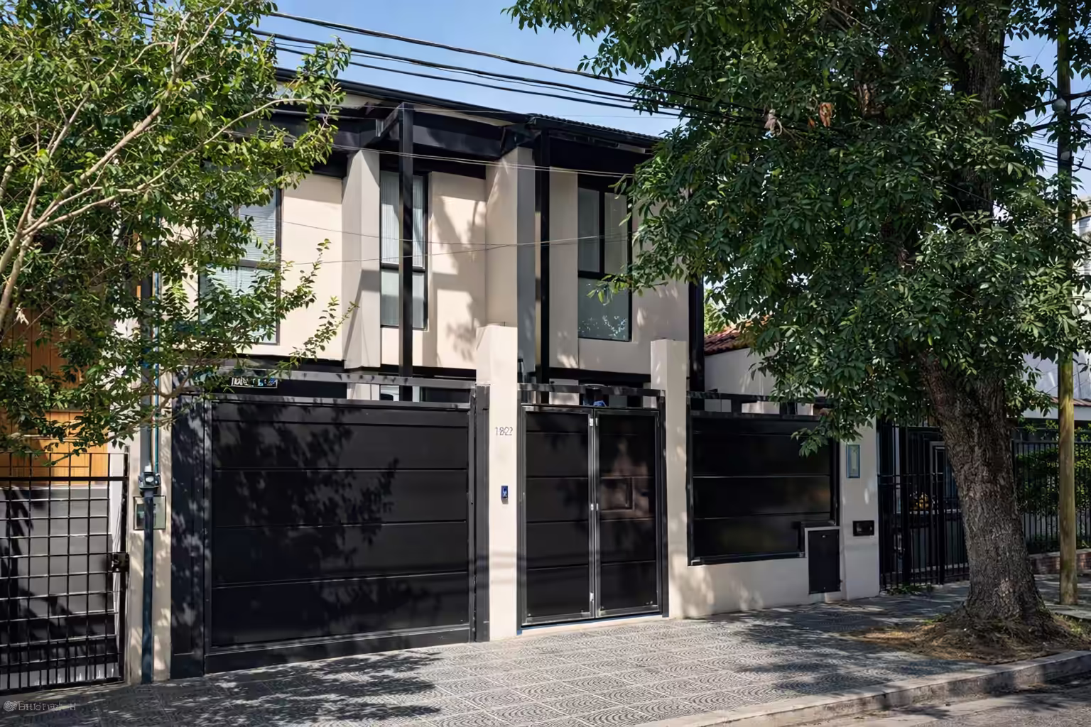 Construcción de alta calidad - Casa moderna en country